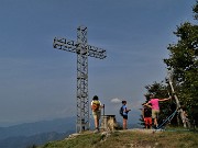 56 Alla croce di vetta del Monte Suchello (1541 m)